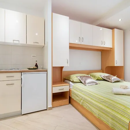 Apartment Dora