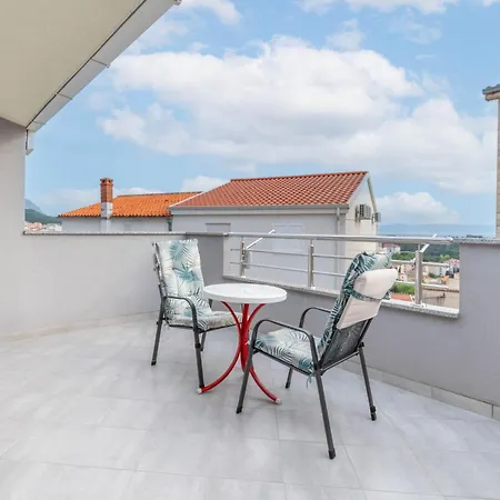 Apartment Dora Makarska