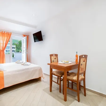 דירה Dora מאקרסקה