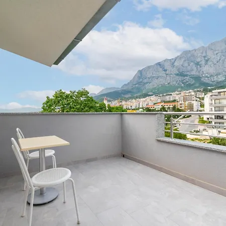 Dora Apartment Makarska