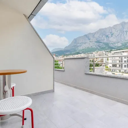 Apartament Dora *